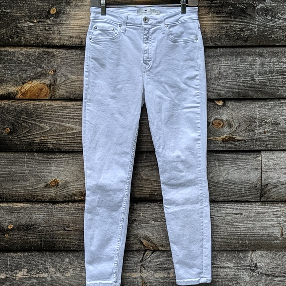 vineyard vines white jeans